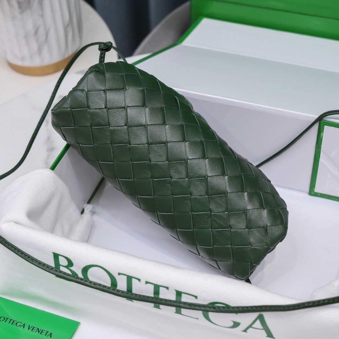 BV 585852 Bottega Veneta Mini Pouch intrecciato leather clutch with strap Dark Green