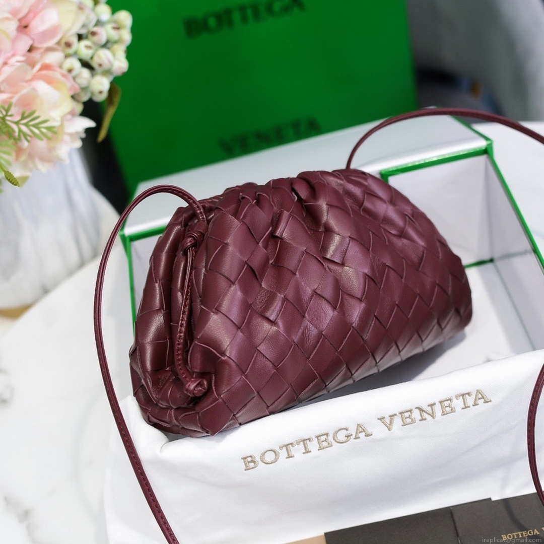 BV 585852 Bottega Veneta Mini Pouch intrecciato leather clutch with strap Wine Red