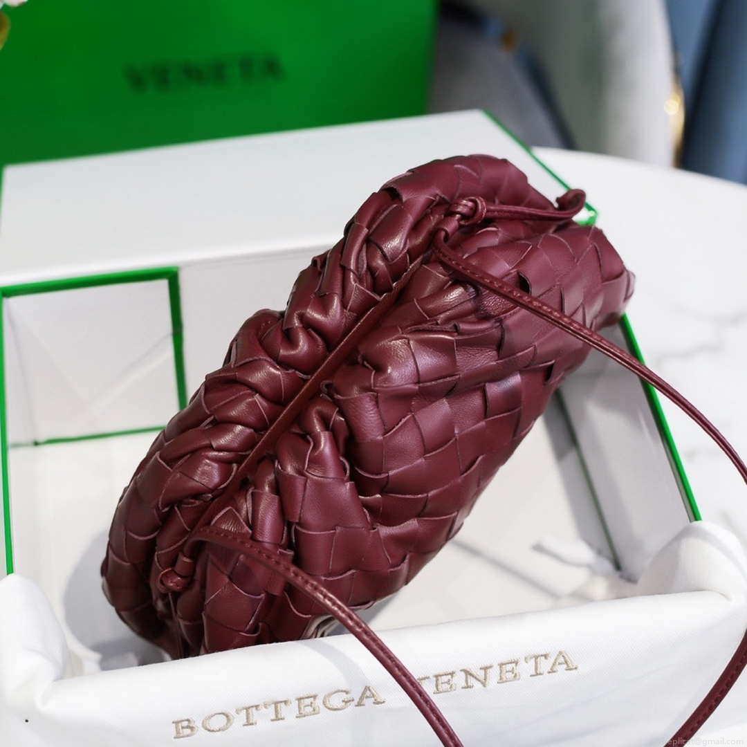 BV 585852 Bottega Veneta Mini Pouch intrecciato leather clutch with strap Wine Red
