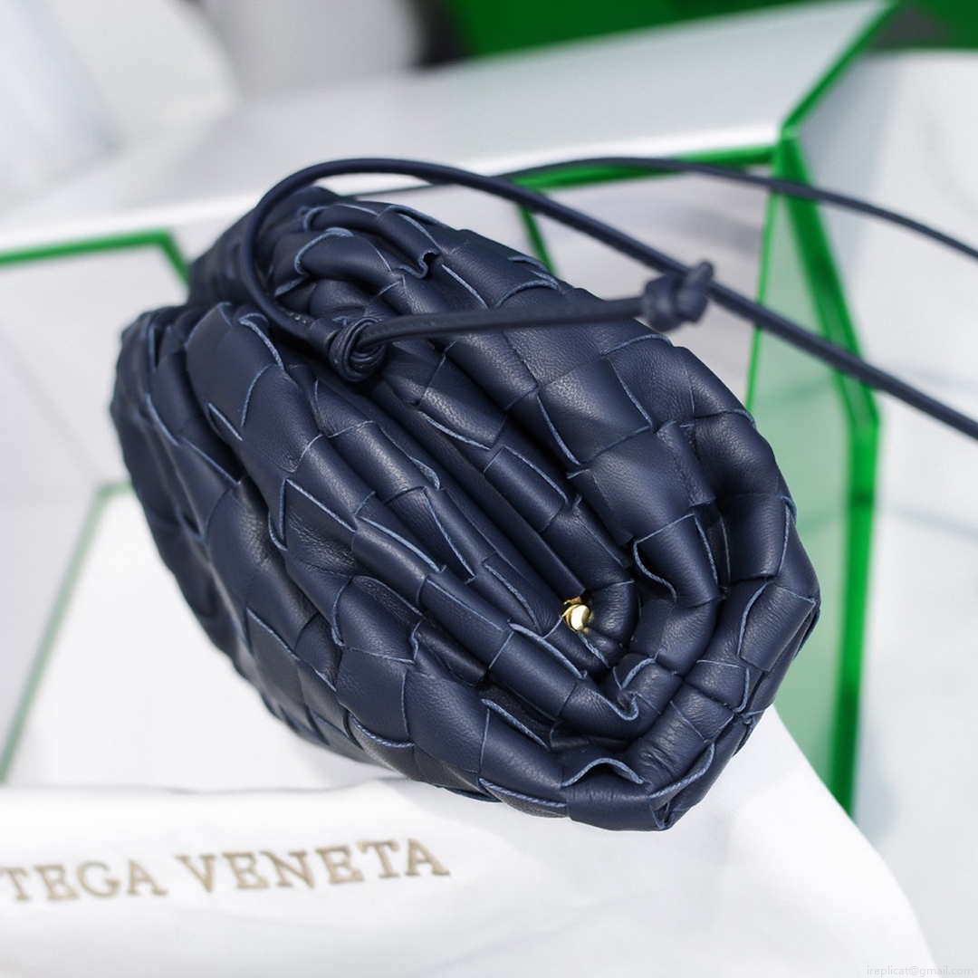 BV 585852 Bottega Veneta Mini Pouch intrecciato leather clutch with strap Navy Blue