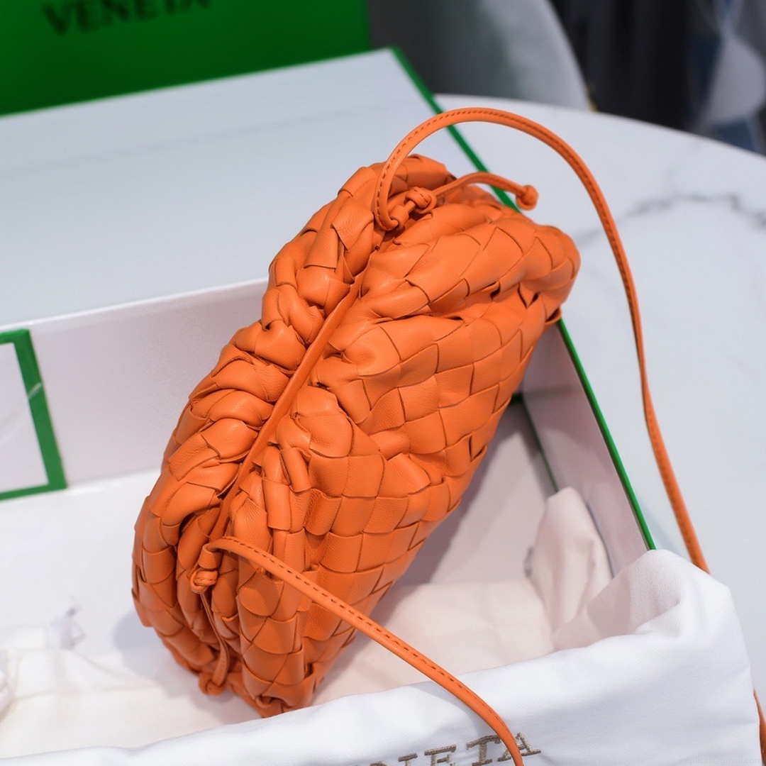 BV 585852 Bottega Veneta Mini Pouch intrecciato leather clutch with strap Orange