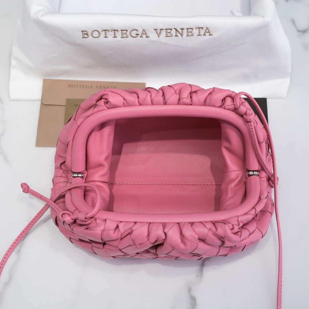 BV 585852 Bottega Veneta Mini Pouch intrecciato leather clutch with strap Pink