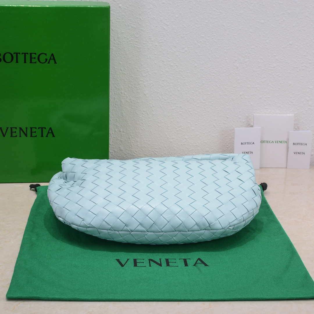 Bottega Veneta BV 690225 Teen Jodie intrecciato leather shoulder bag Light Blue