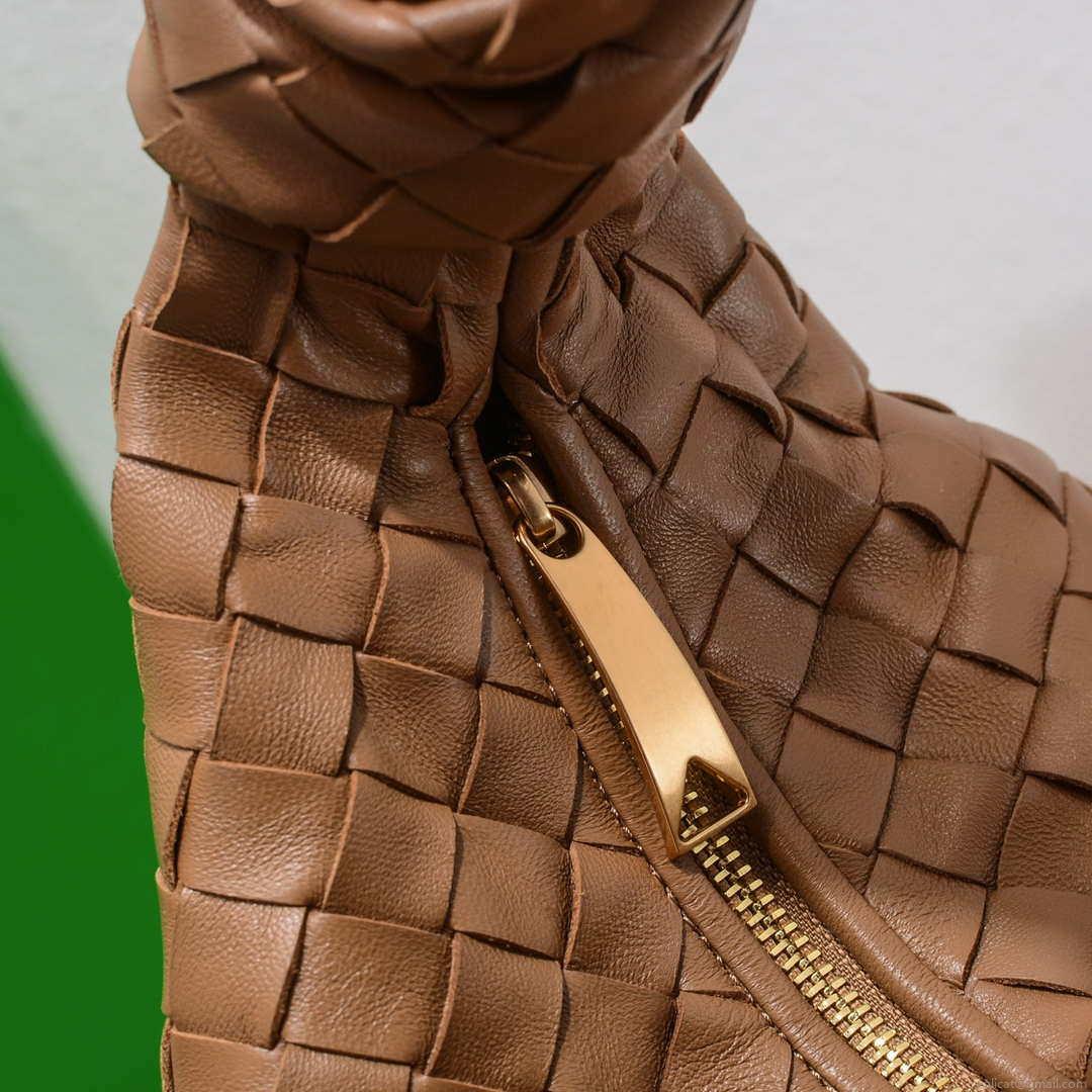 Bottega Veneta BV 690225 Teen Jodie intrecciato leather shoulder bag Brown