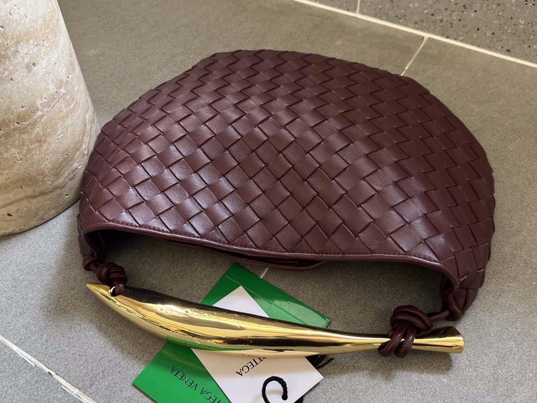Bottega Veneta BV 716082 Sardine Wine Red