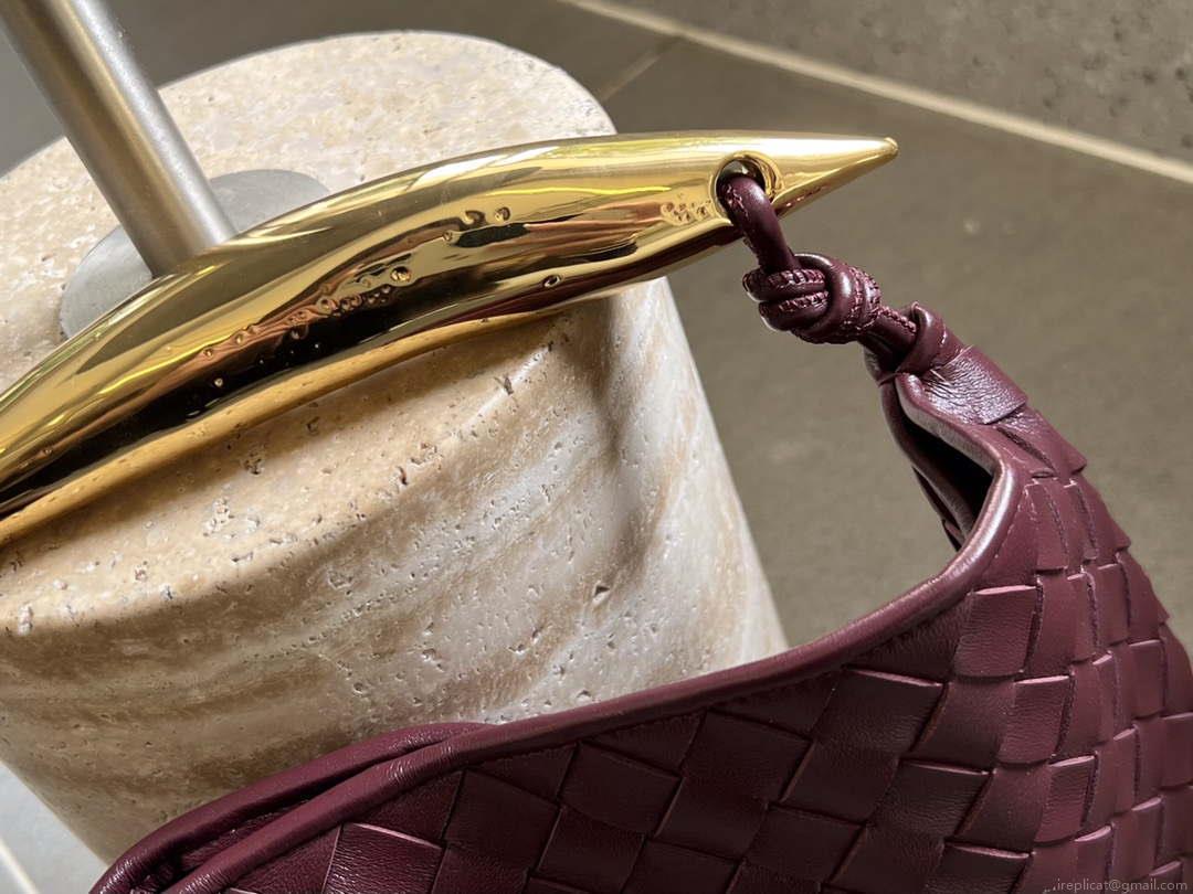 Bottega Veneta BV 716082 Sardine Wine Red