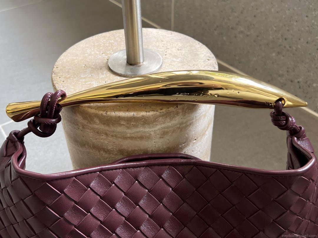 Bottega Veneta BV 716082 Sardine Wine Red