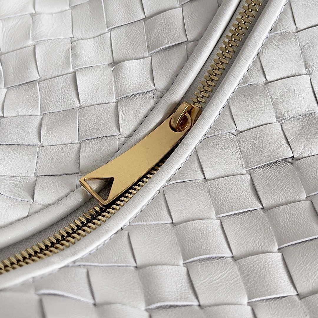 Bottega Veneta BV 600263 Medium Jodie Bag White