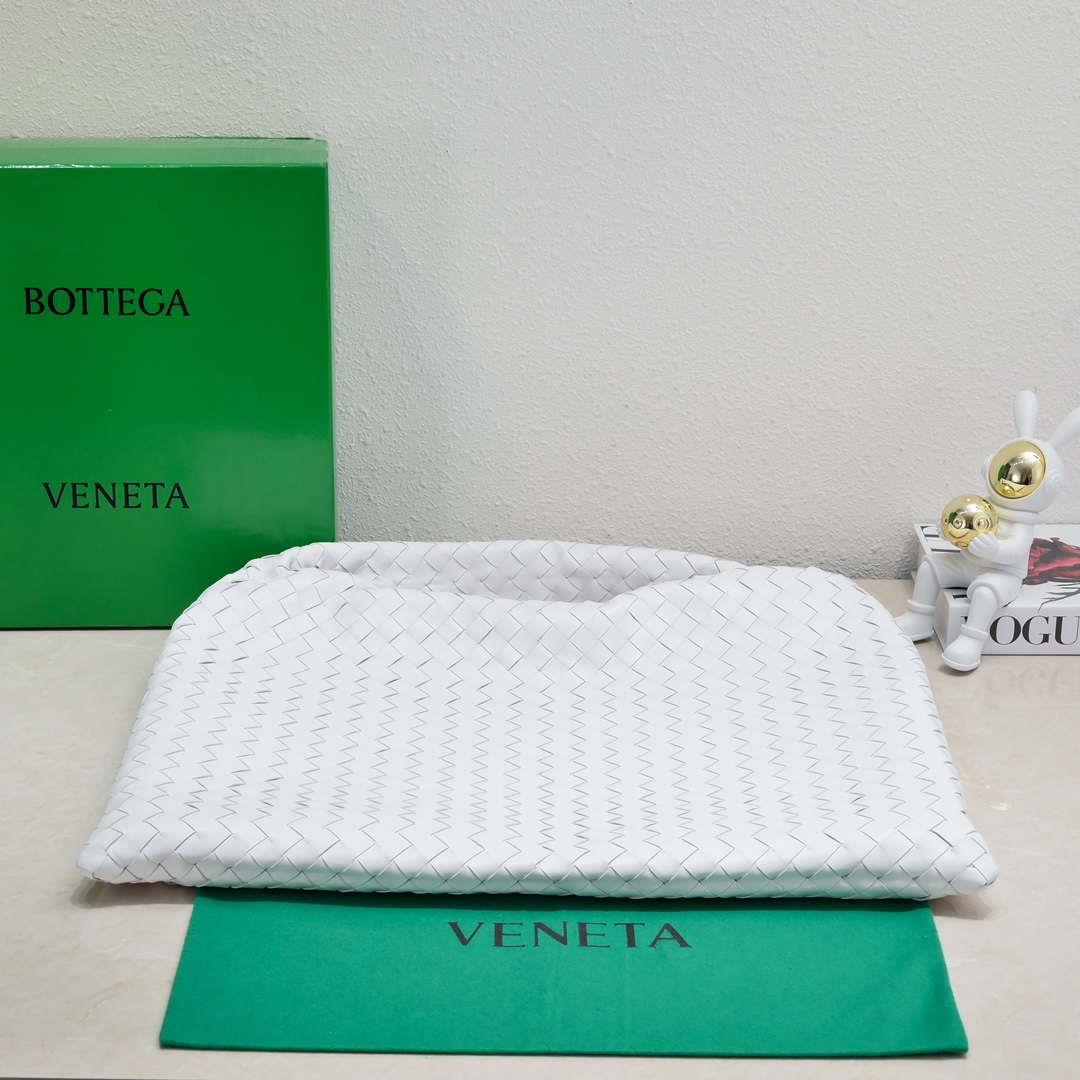Bottega Veneta BV 763970 Large Hop Fondant Bag White