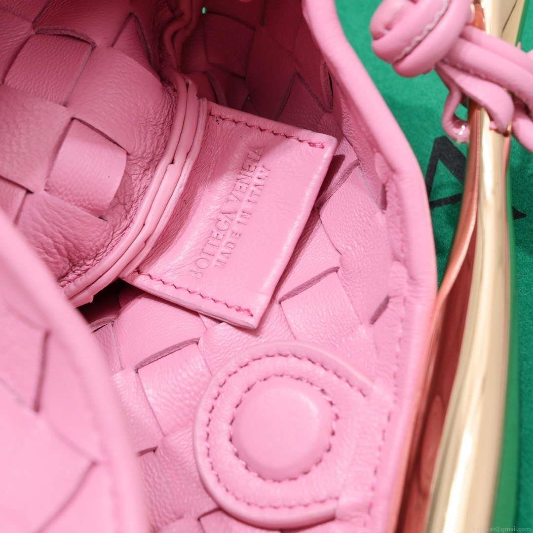 Bottega Veneta BV 744267 Mini Sardine Cross-body bag realised with Intrecciato Pink