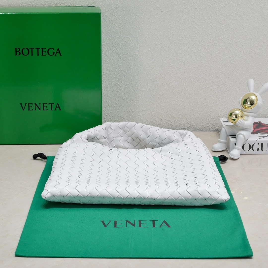Bottega Veneta BV 763966 Small Hop oyster Bag White