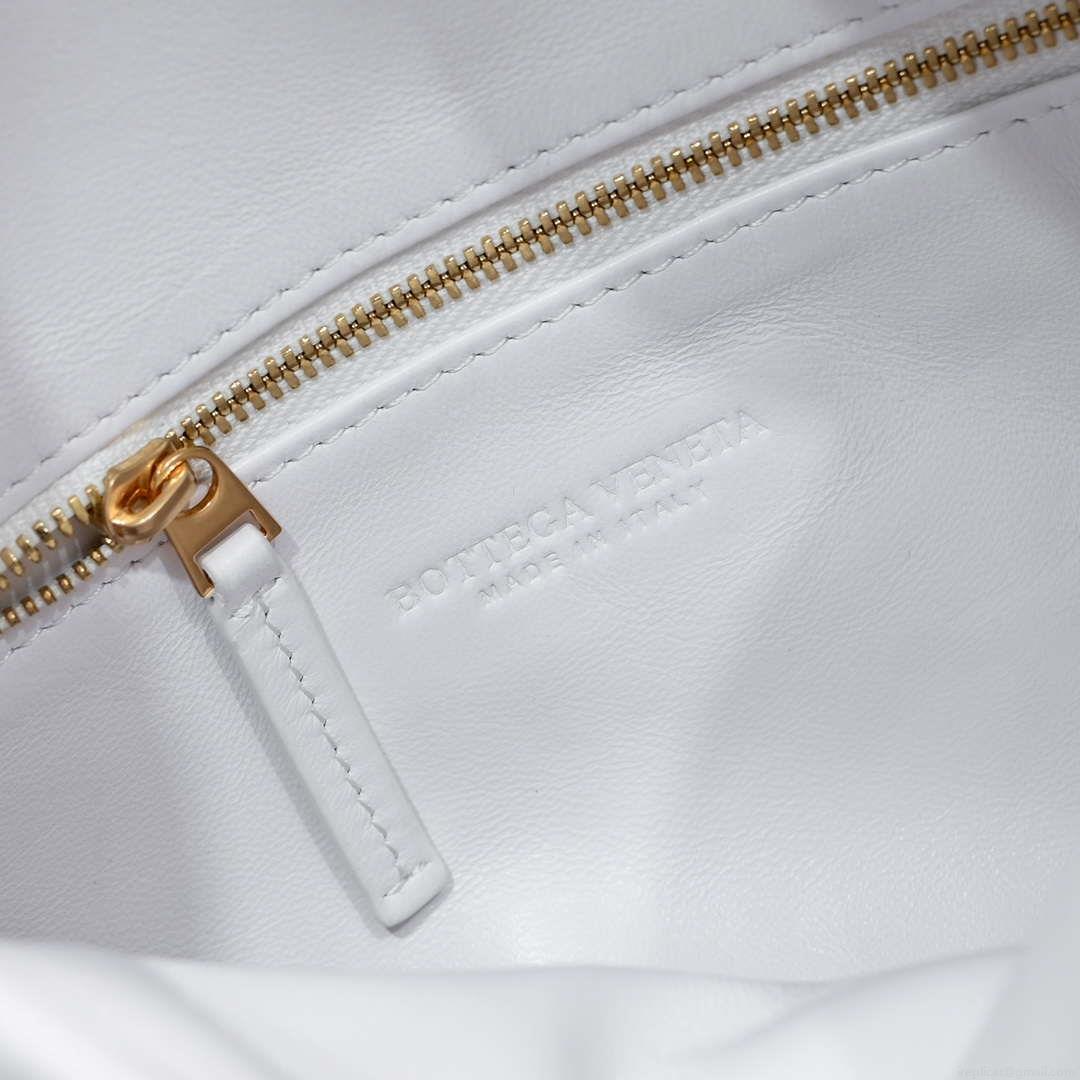 Bottega Veneta BV 763966 Small Hop oyster Bag White