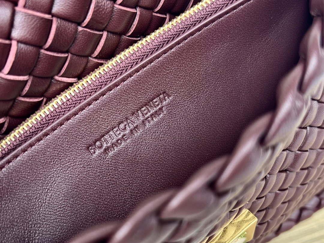 Bottega Veneta BV 709418 Small Cobble Shoulder Bag Wine Red