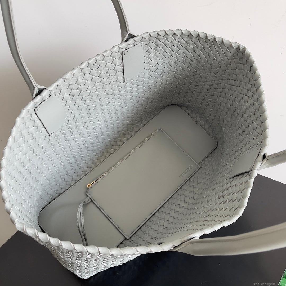 Bottega Veneta BV 608811 Large Cabat Bag Bv0011