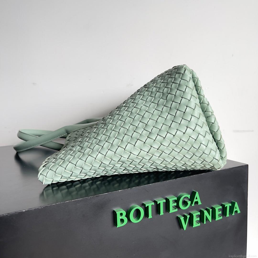Bottega Veneta BV 608811 Large Cabat Bag Bv0015