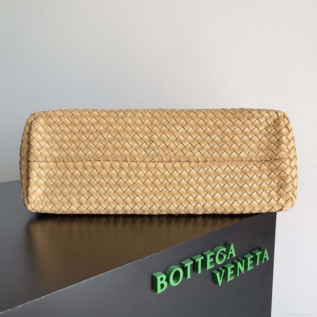 Bottega Veneta BV 608811 Large Cabat Bag Bv0027