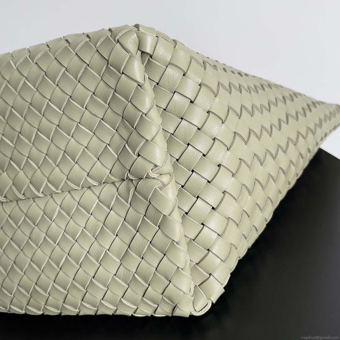 Bottega Veneta BV 608811 Large Cabat Bag Bv0028