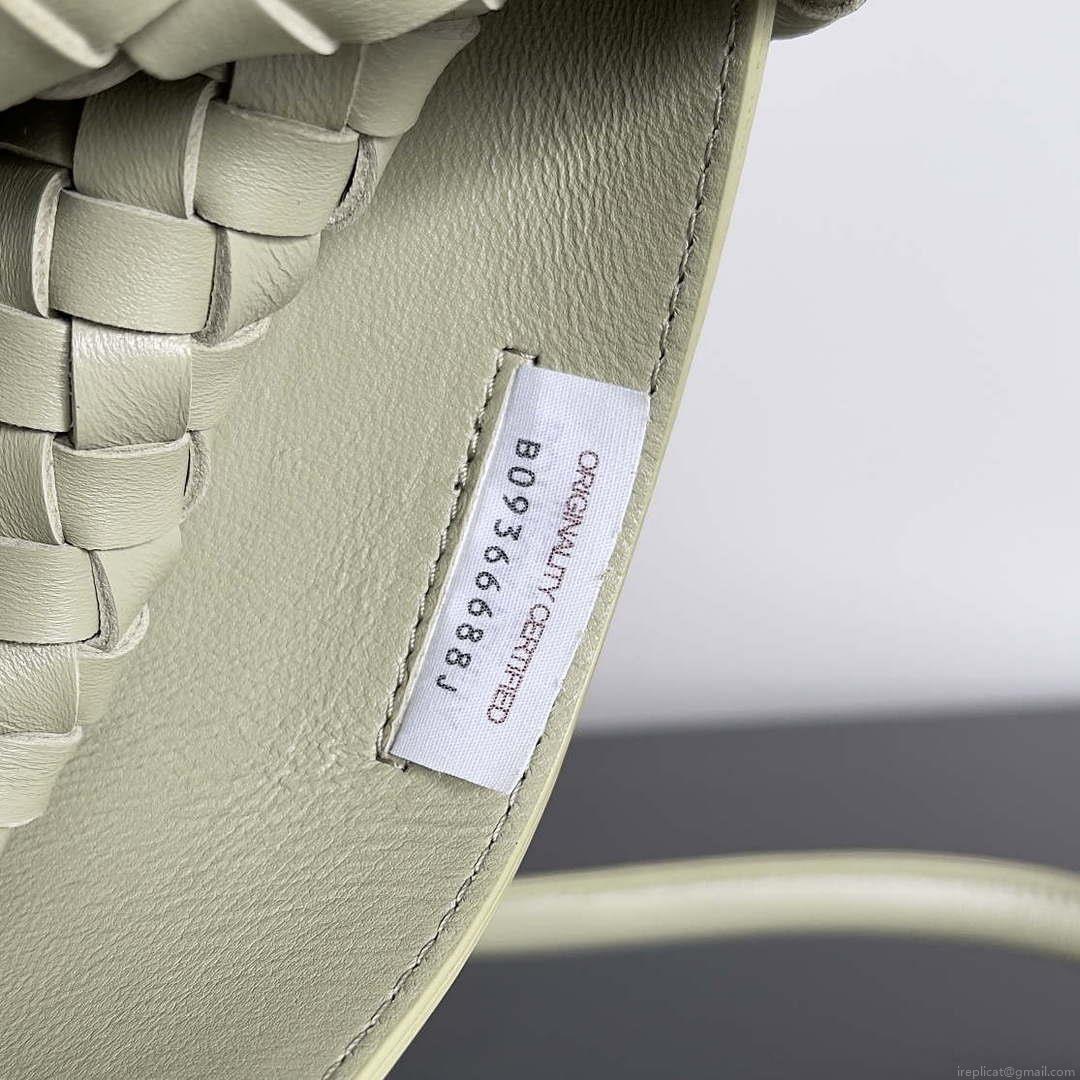 Bottega Veneta BV 608811 Large Cabat Bag Bv0028