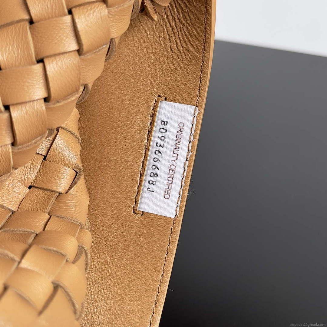 Bottega Veneta BV 608811 Large Cabat Bag Bv0029