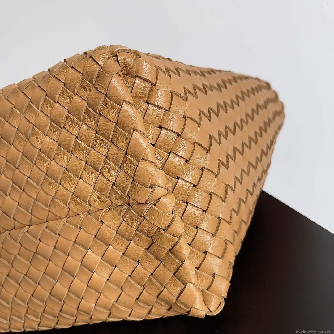 Bottega Veneta BV 608811 Large Cabat Bag Bv0029