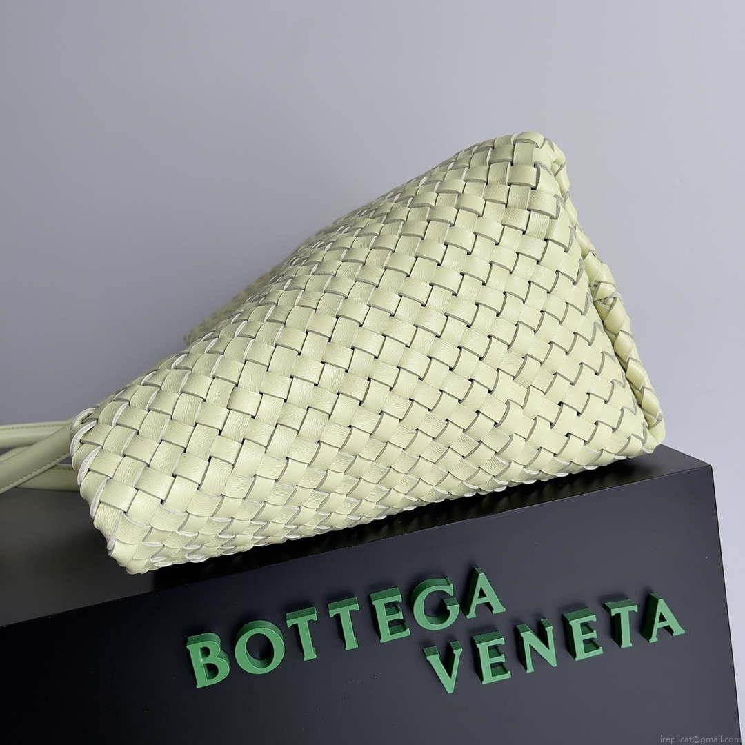 Bottega Veneta BV 608811 Large Cabat Bag Bv0030