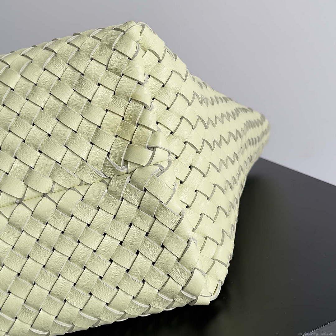 Bottega Veneta BV 608811 Large Cabat Bag Bv0030