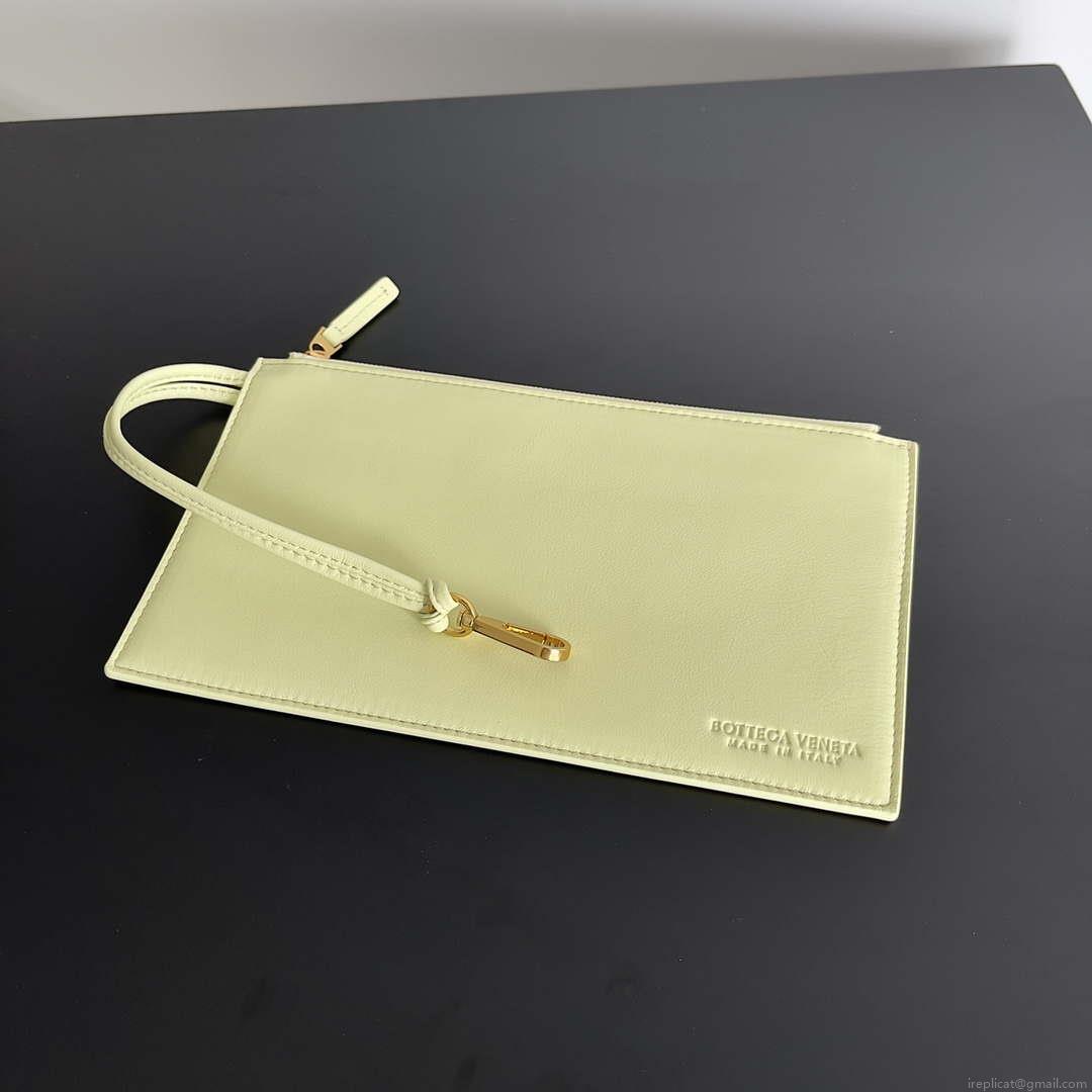 Bottega Veneta BV 608811 Large Cabat Bag Bv0030