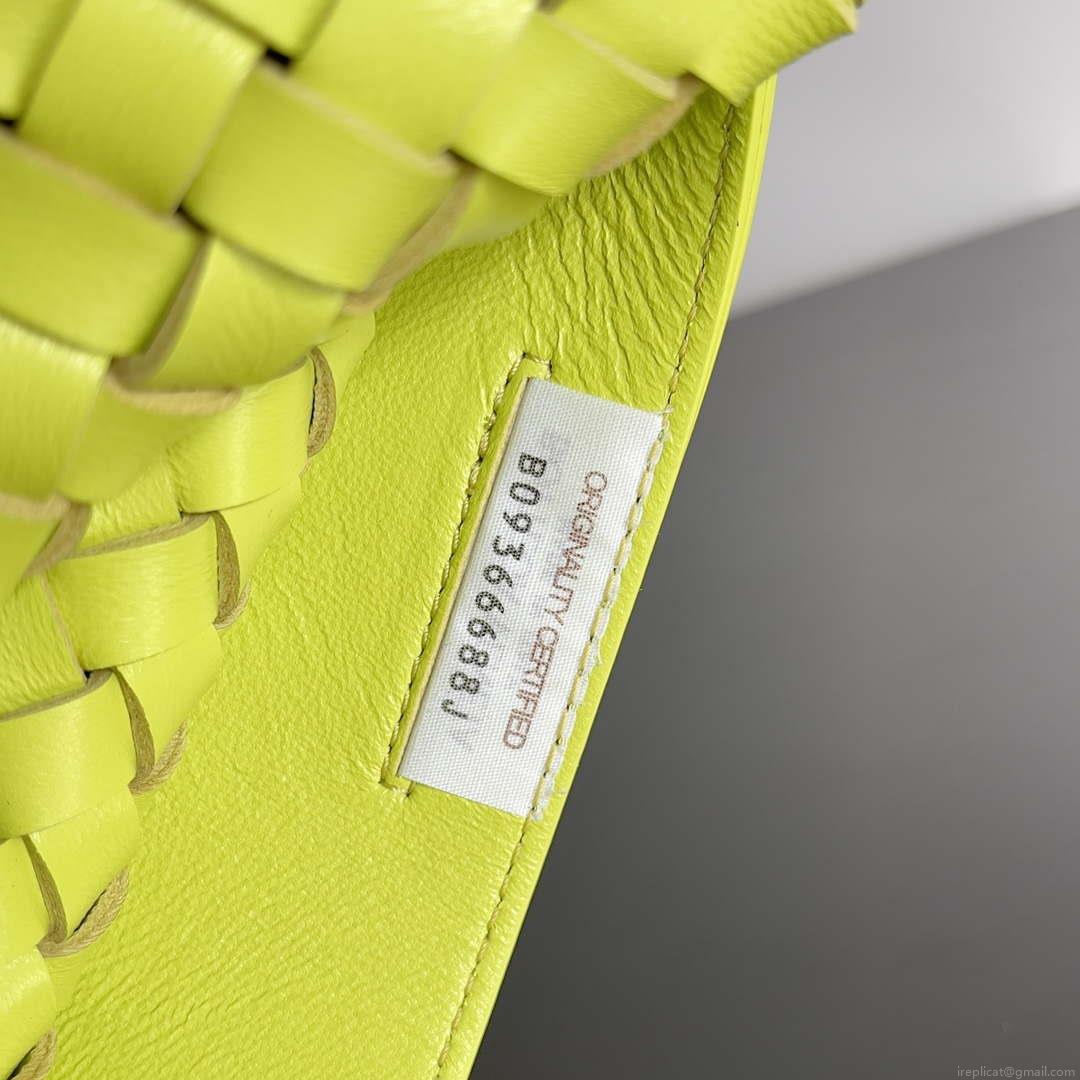 Bottega Veneta BV 608811 Large Cabat Bag Bv0031