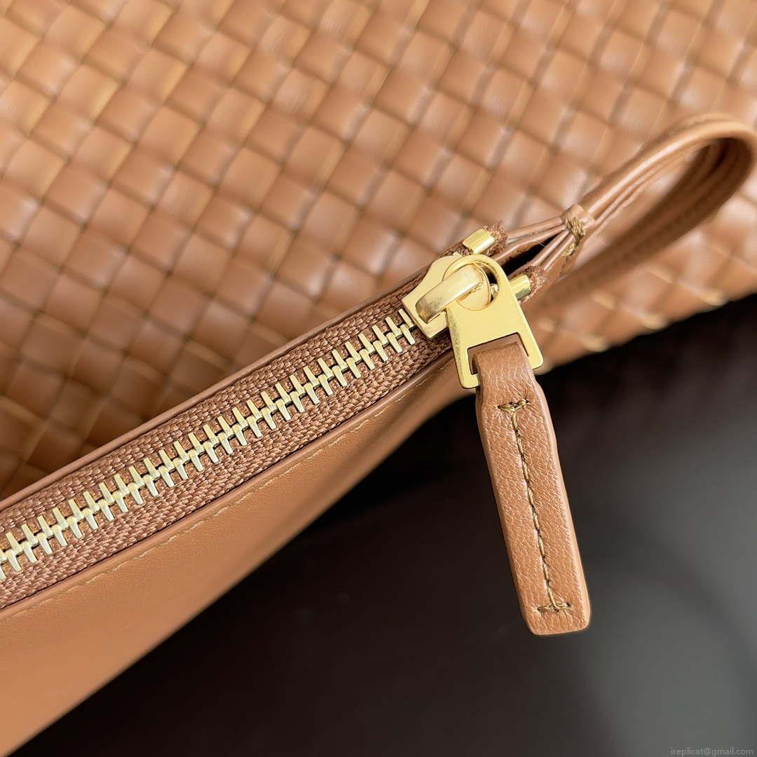 Bottega Veneta BV 608811 Large Cabat Bag Bv0032