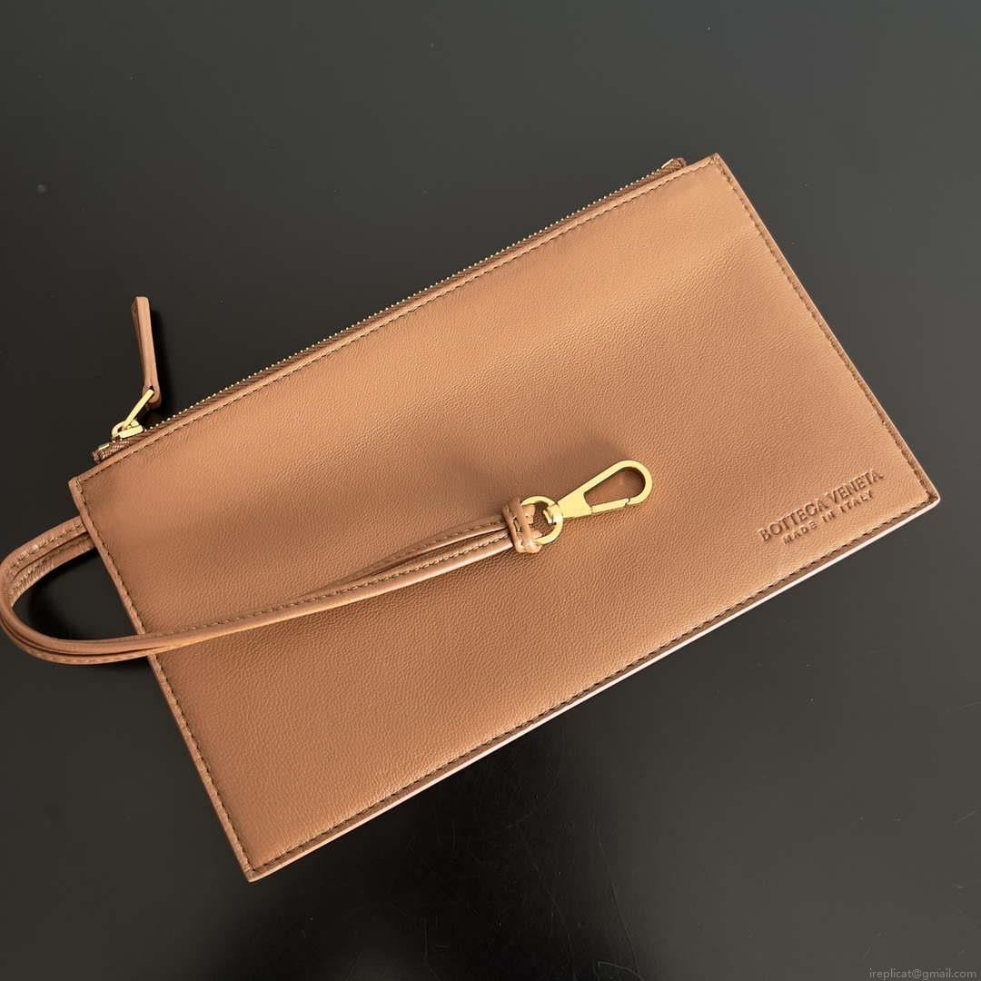 Bottega Veneta BV 608811 Large Cabat Bag Bv0032