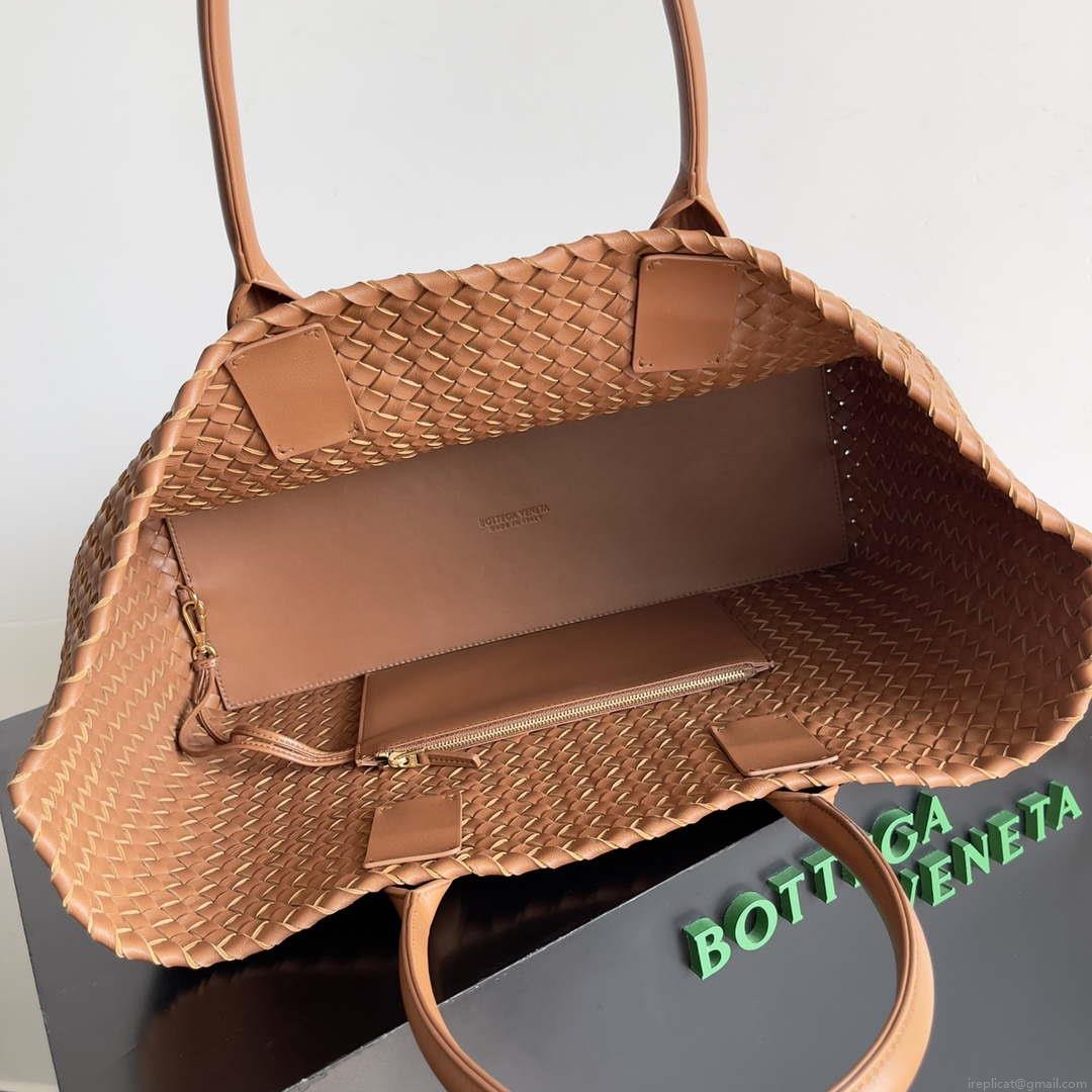 Bottega Veneta BV 608811 Large Cabat Bag Bv0032