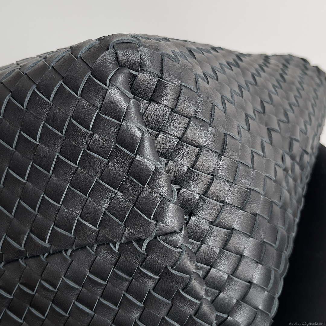 Bottega Veneta BV 608811 Large Cabat Bag Bv0033