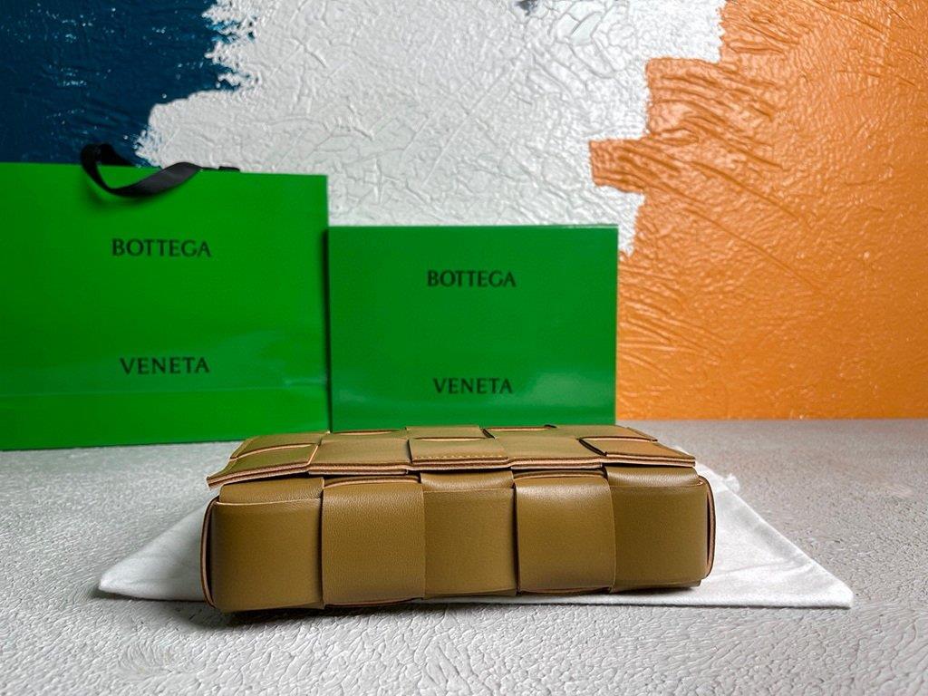 Bottega Veneta BV 578004 Cassette Cross-body Bag 58890 Acorn