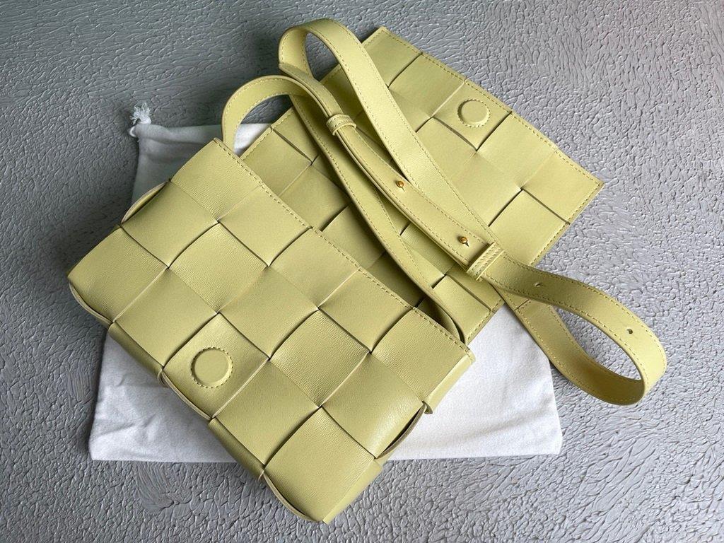 Bottega Veneta BV 578004 Cassette Cross-body Bag 58890 Apricot