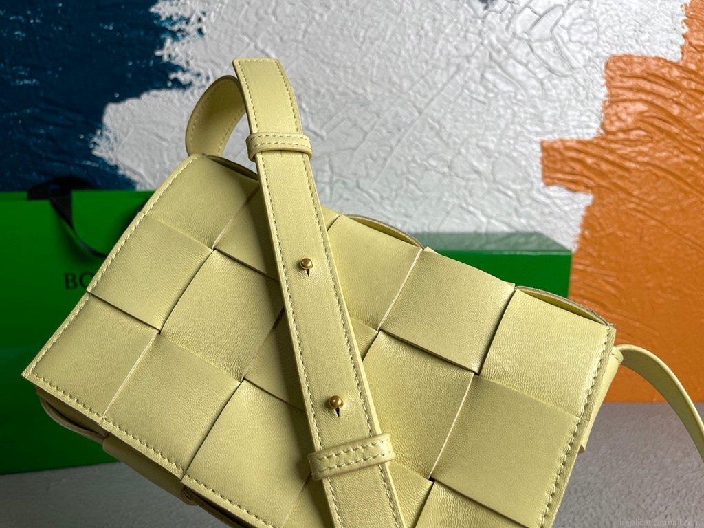 Bottega Veneta BV 578004 Cassette Cross-body Bag 58890 Apricot