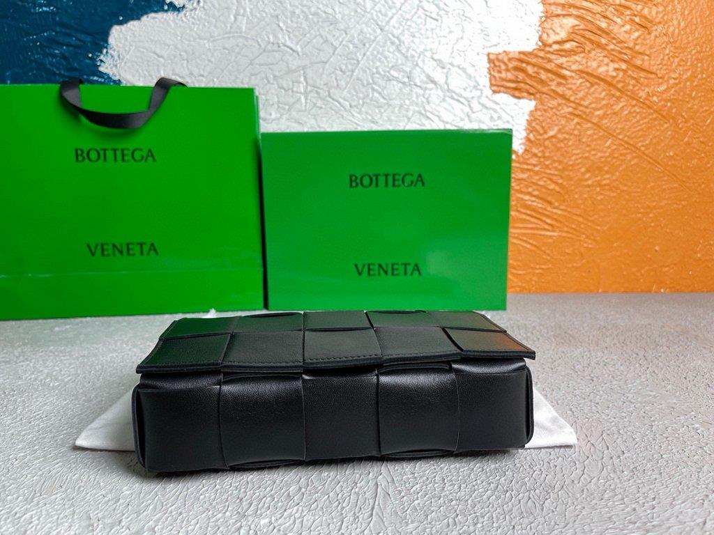 Bottega Veneta BV 578004 Cassette Cross-body Bag 58890 Black