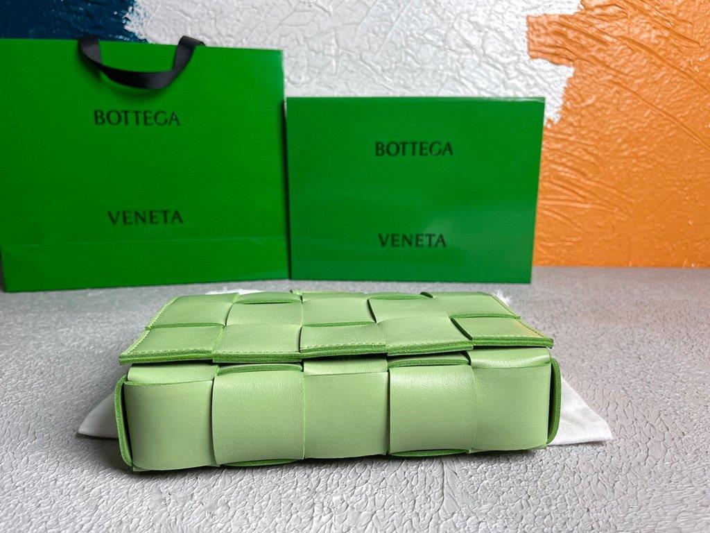 Bottega Veneta BV 578004 Cassette Cross-body Bag 58890 Light Green