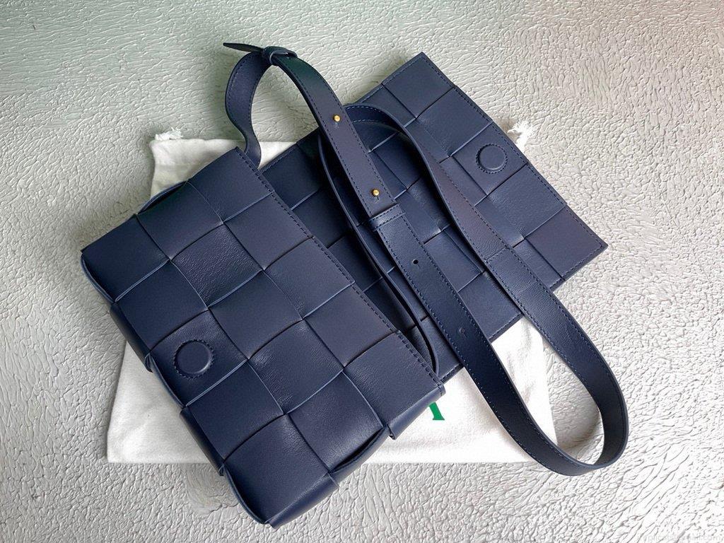 Bottega Veneta BV 578004 Cassette Cross-body Bag 58890 Navy Blue