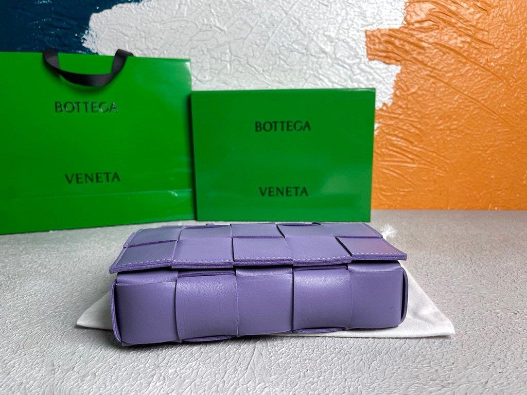 Bottega Veneta BV 578004 Cassette Cross-body Bag 58890 Purple