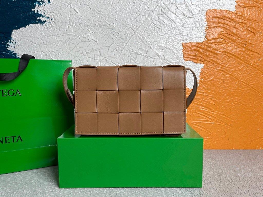 Bottega Veneta BV 578004 Cassette Cross-body Bag 58890 Tan