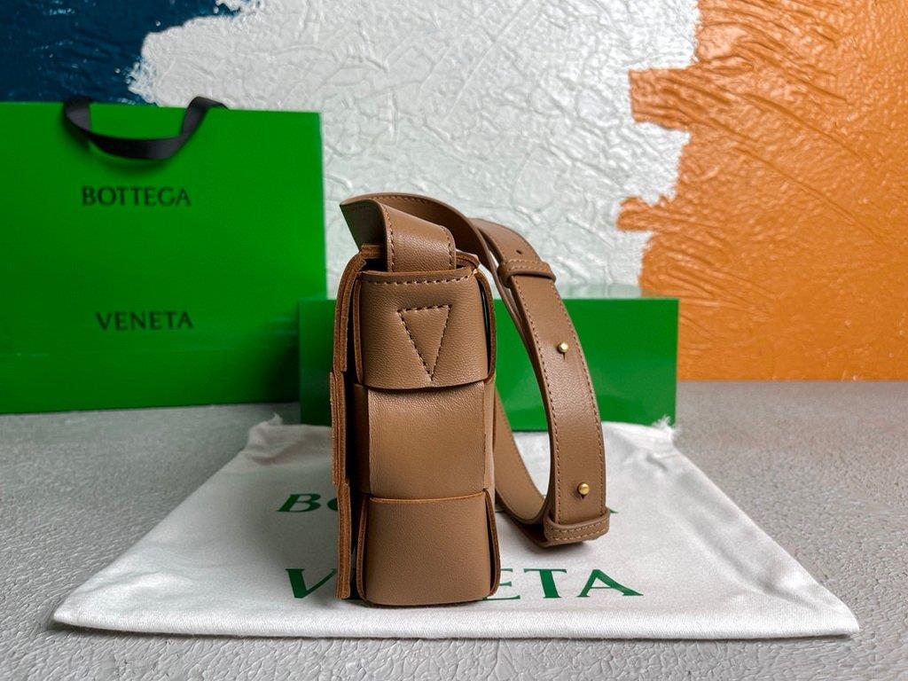 Bottega Veneta BV 578004 Cassette Cross-body Bag 58890 Tan