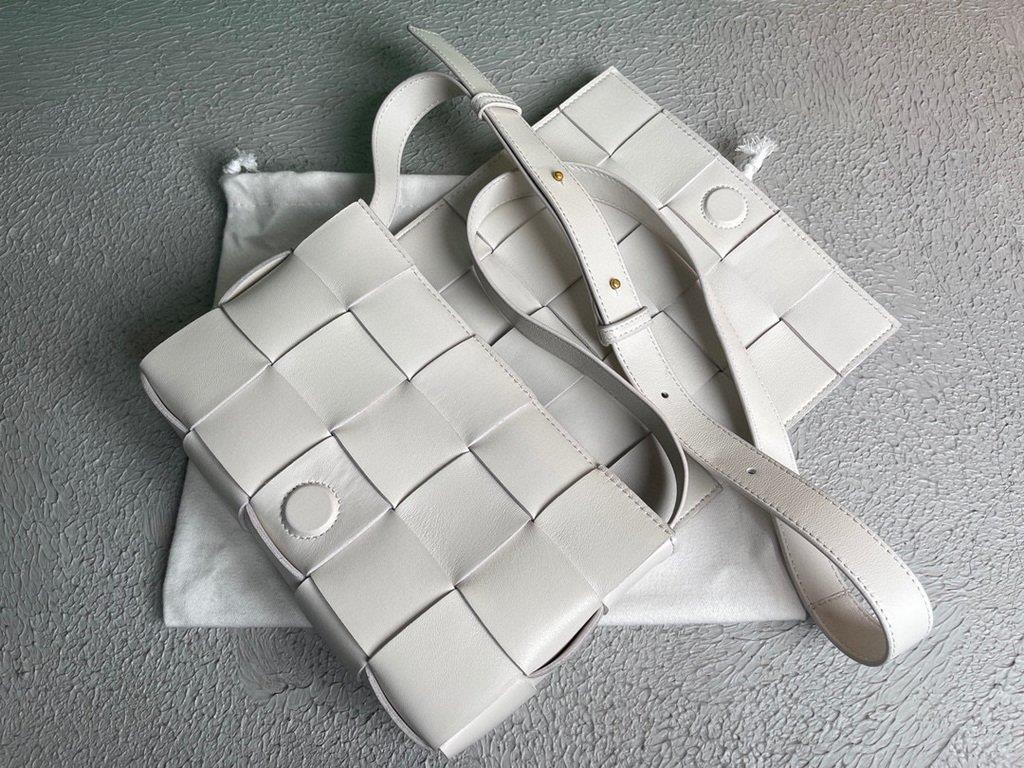 Bottega Veneta BV 578004 Cassette Cross-body Bag 58890 White