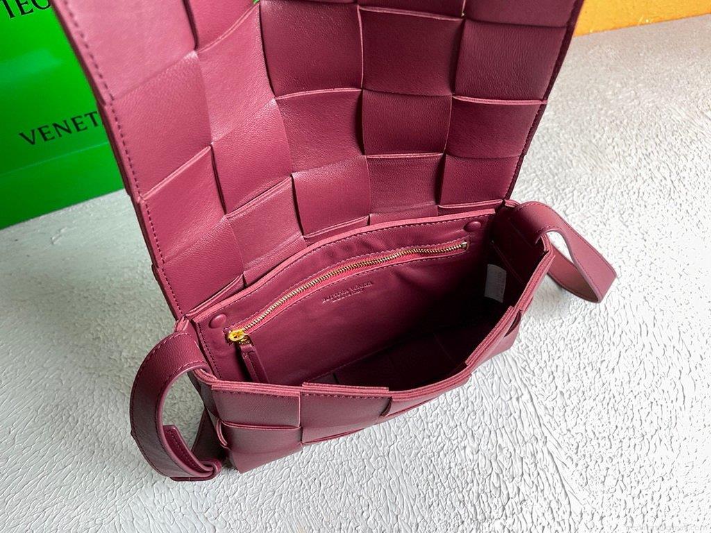 Bottega Veneta BV 578004 Cassette Cross-body Bag 58890 Wine Red