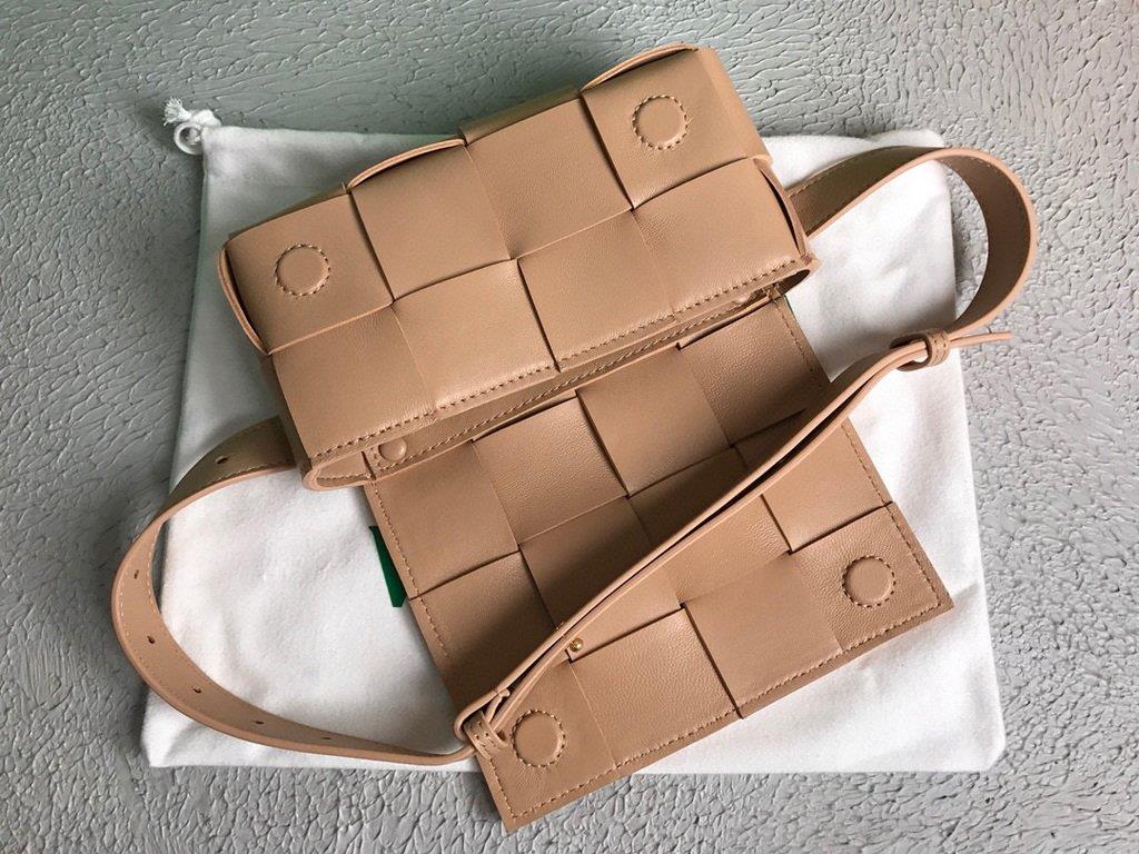 Bottega Veneta BV 639367 Belt-Cassette 55869 Bag Light Pink