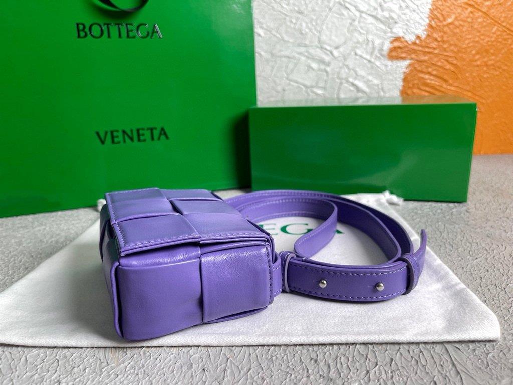Bottega Veneta BV 666688 Cassette Shoulder Bag 33993 Purple