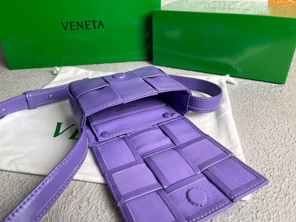 Bottega Veneta BV 666688 Cassette Shoulder Bag 33993 Purple