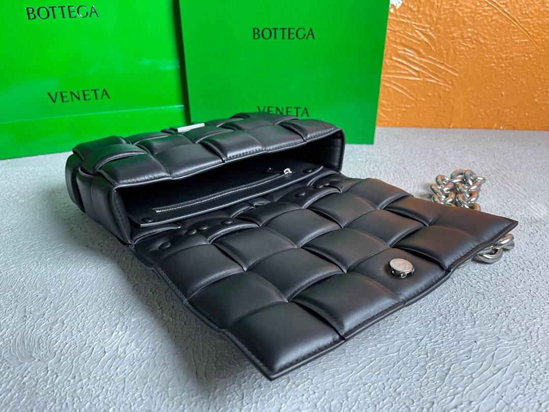 Bottega Veneta BV 20206 Chain Cassette 631421 Black Silver