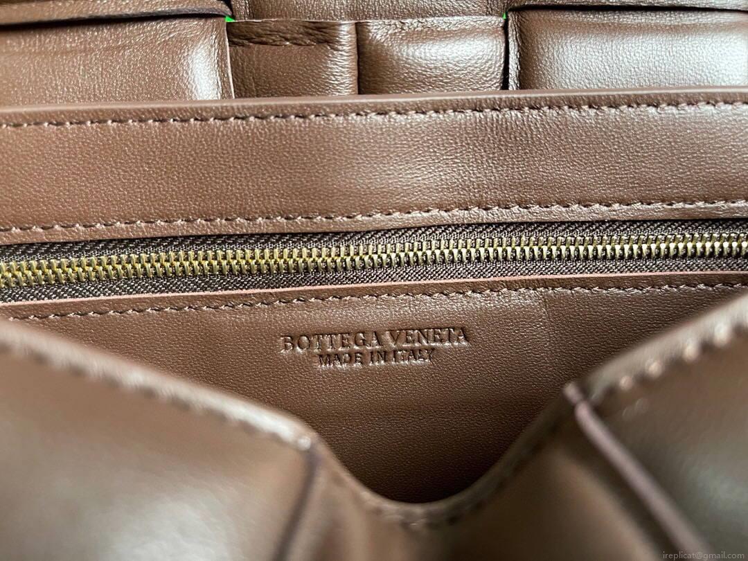 Bottega Veneta BV 20206 Chain Cassette 631421 Brown Gold