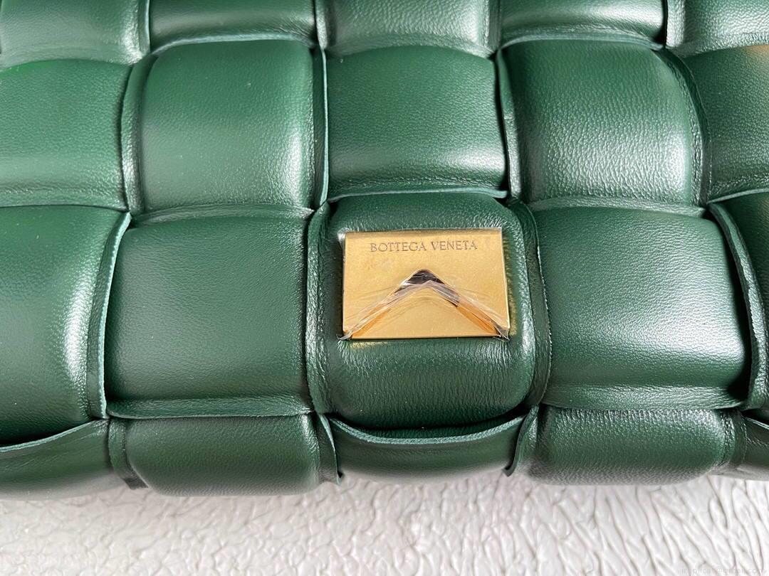 Bottega Veneta BV 20206 Chain Cassette 631421 Dark Green Gold