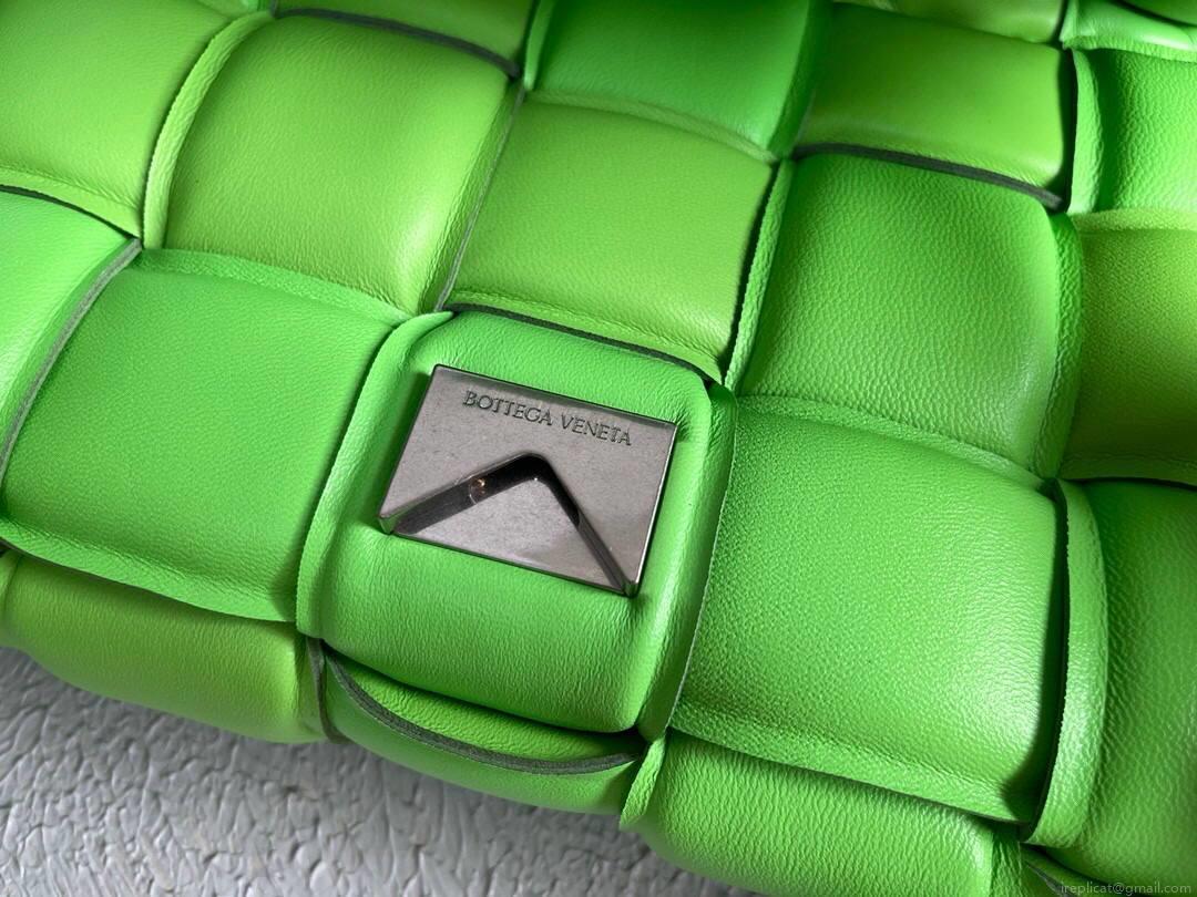 Bottega Veneta BV 20206 Chain Cassette 631421 Grass green Silver